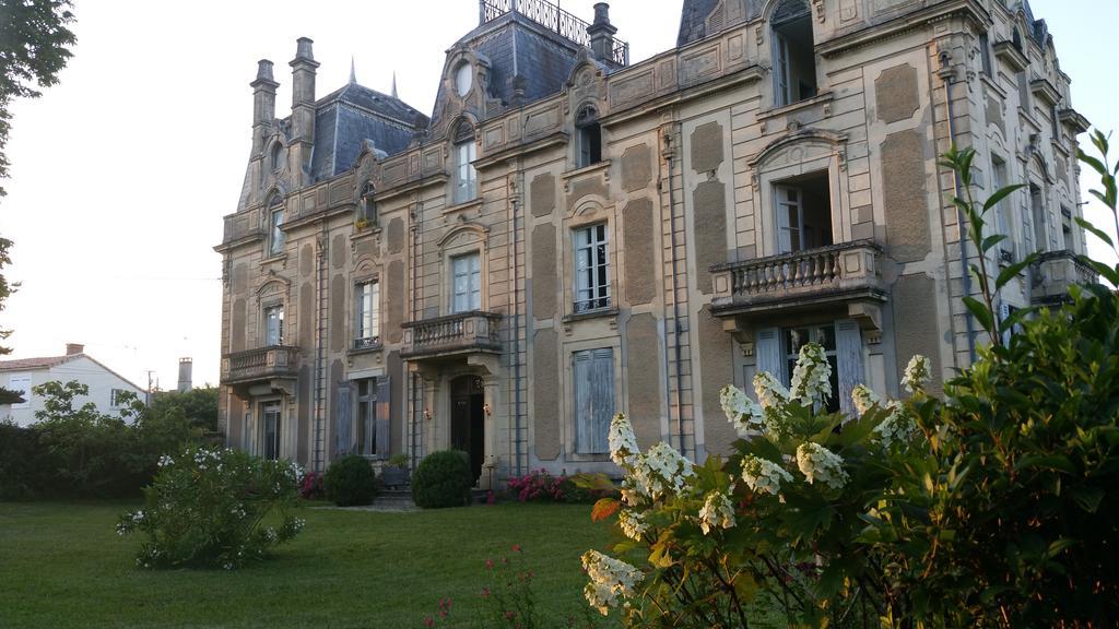 Chambres & Studios Chateau Saint Vincent 바자스 외부 사진