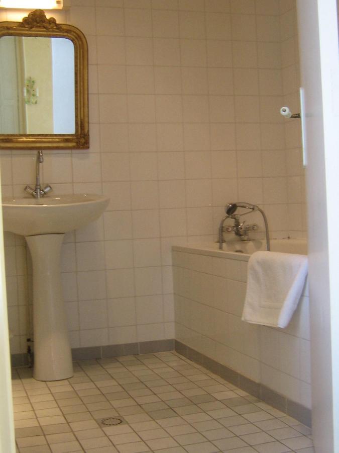 Chambres & Studios Chateau Saint Vincent 바자스 객실 사진